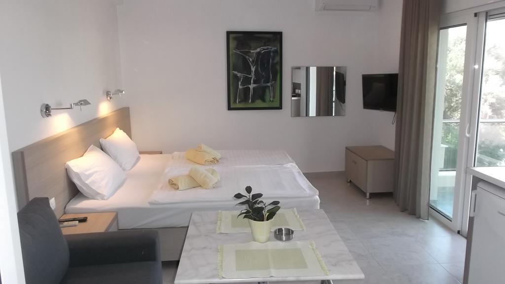 Vanessa House Luxury Apartments スキアトスタウン エクステリア 写真