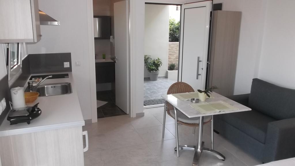 Vanessa House Luxury Apartments スキアトスタウン エクステリア 写真